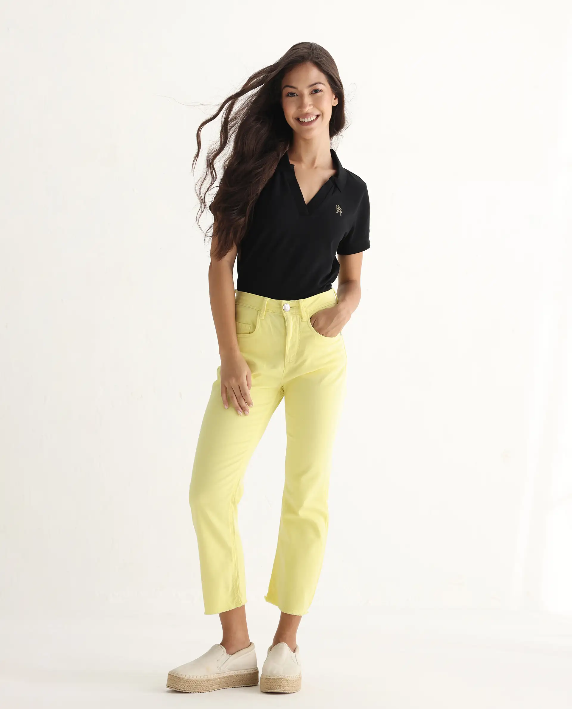 Rareism Women's Admiral Yellow Cotton Blend Plain Ankle Length Regular Fit Jeans