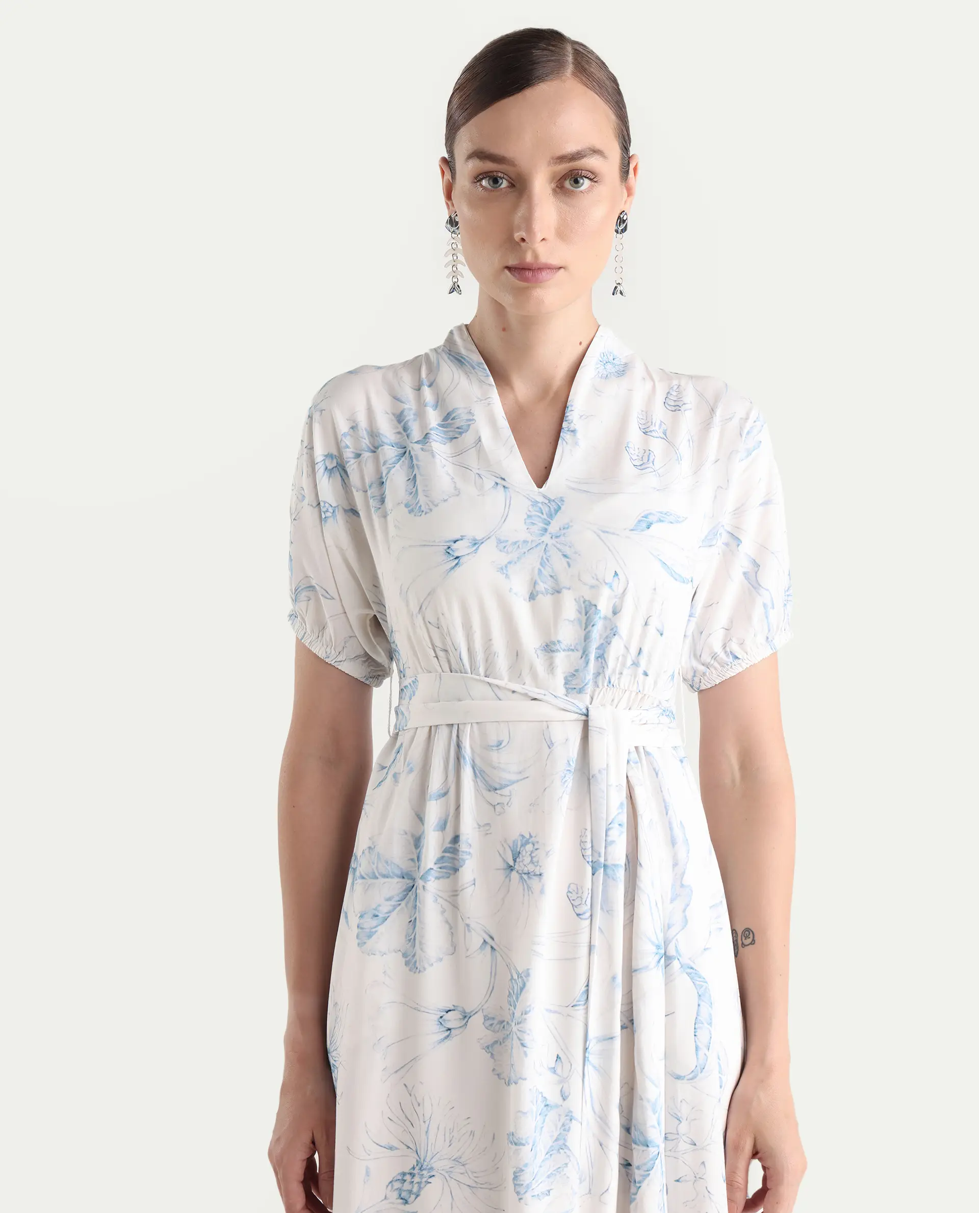 Rareism Women's Arna White Viscose V-Neck A-Line Floral Print Dress - Image 4
