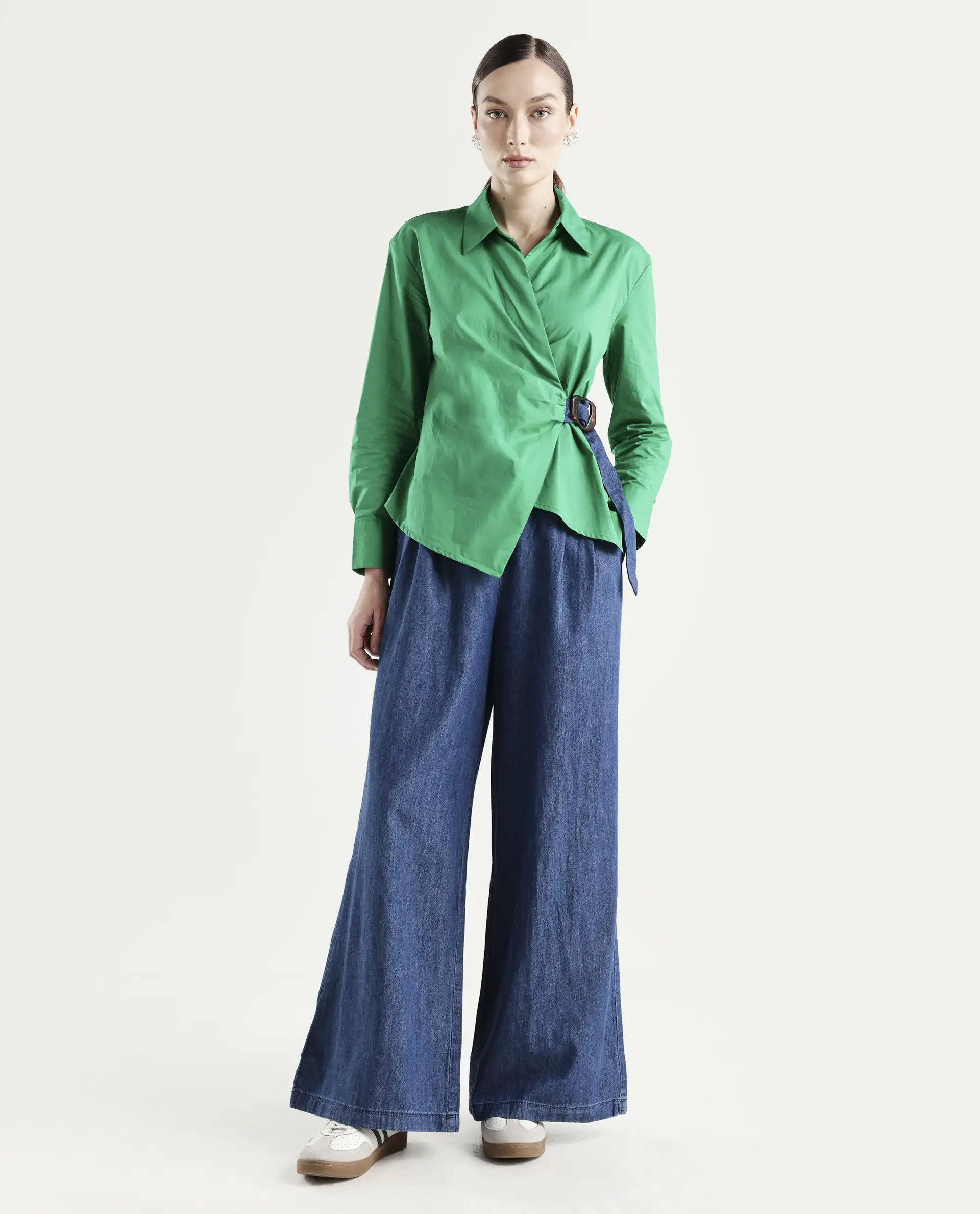 Rareism Women's Bhashio B Dark Blue Cotton Plain Ankle Length Flared Trouser - Image 2