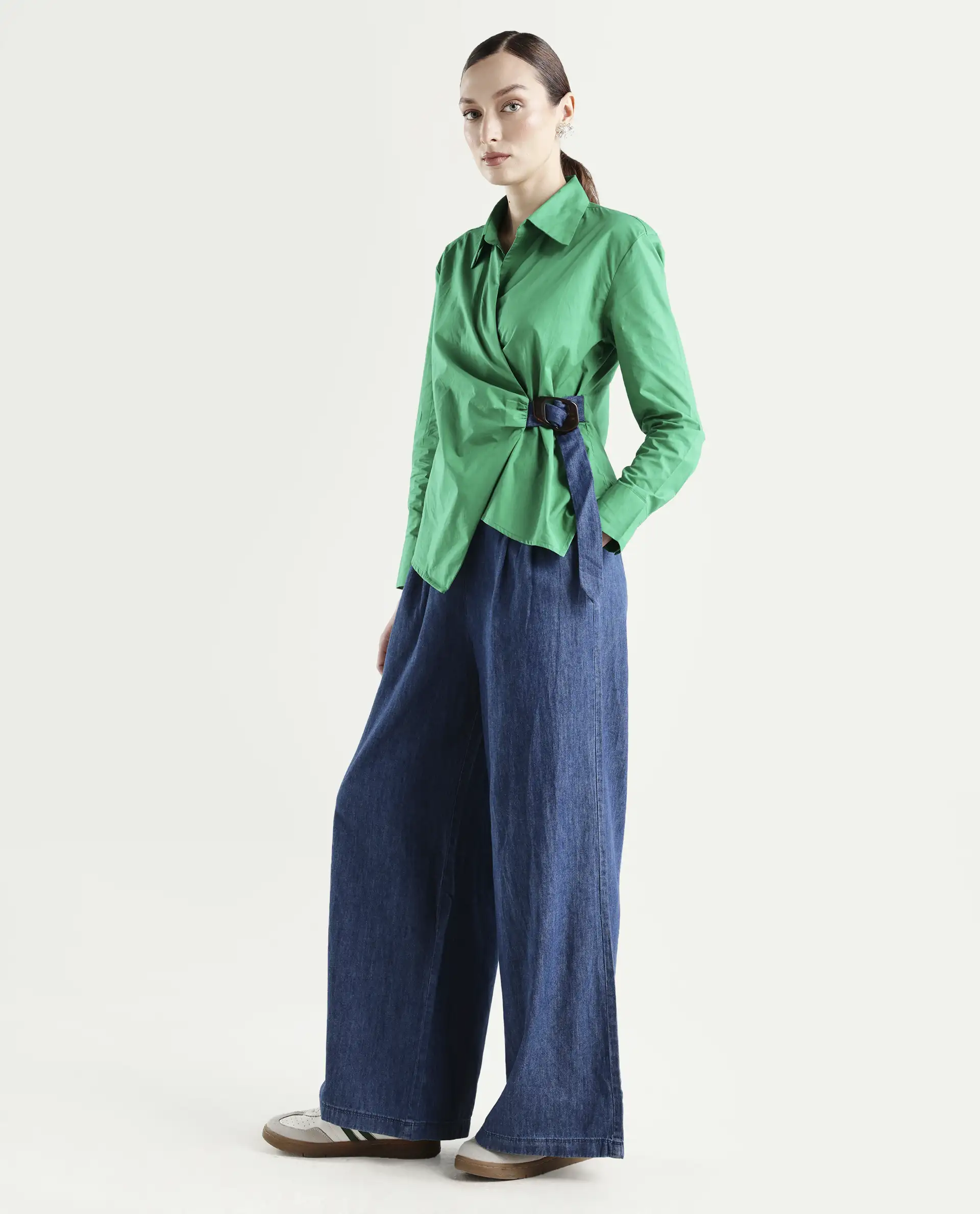 Rareism Women's Bhashio B Dark Blue Cotton Plain Ankle Length Flared Trouser - Image 5