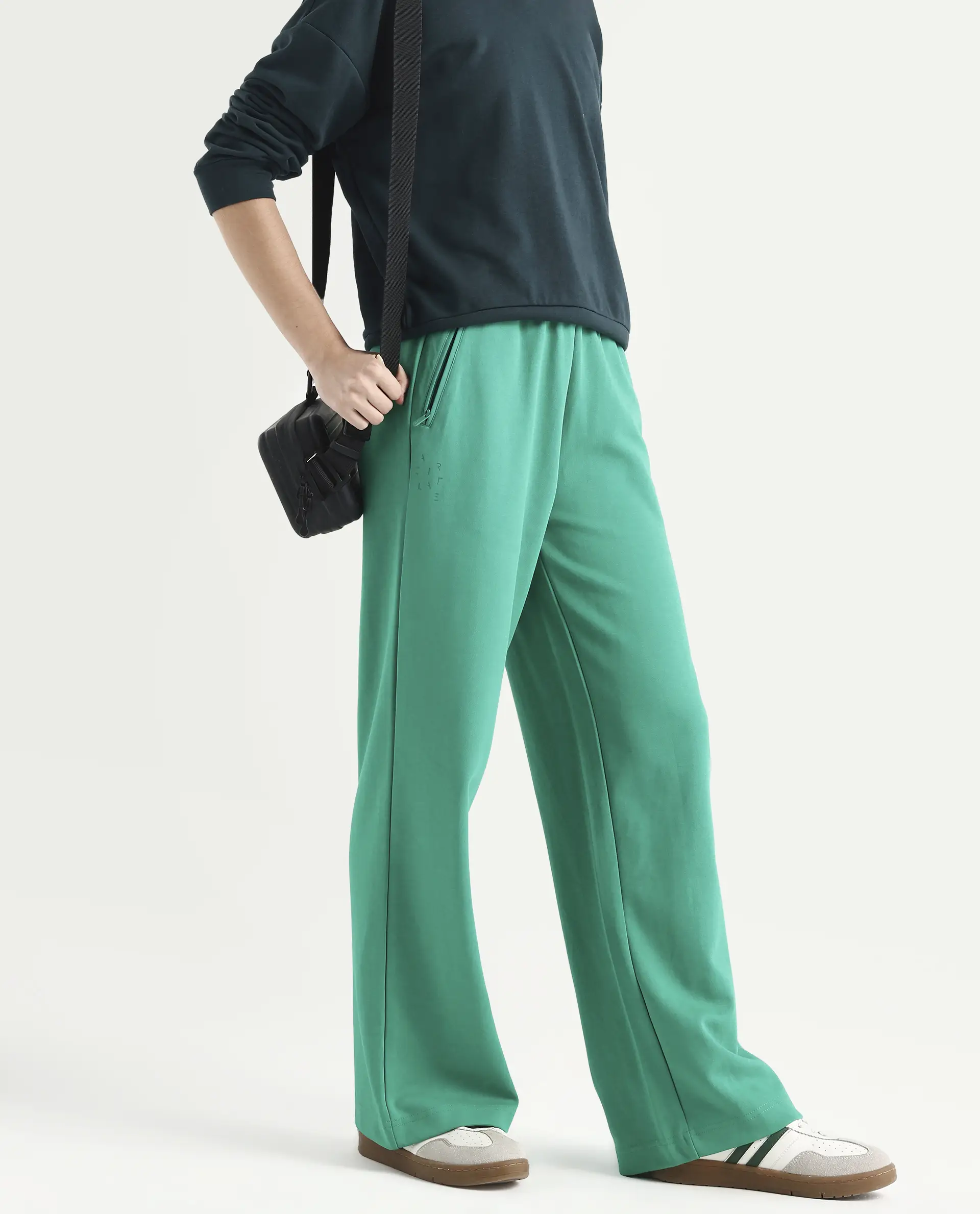 Rareism Women's Heavy Weight Interlock 340 Gsm Cotton Blend Plain Ankle Length Relaxed Fit Track Pant Flared