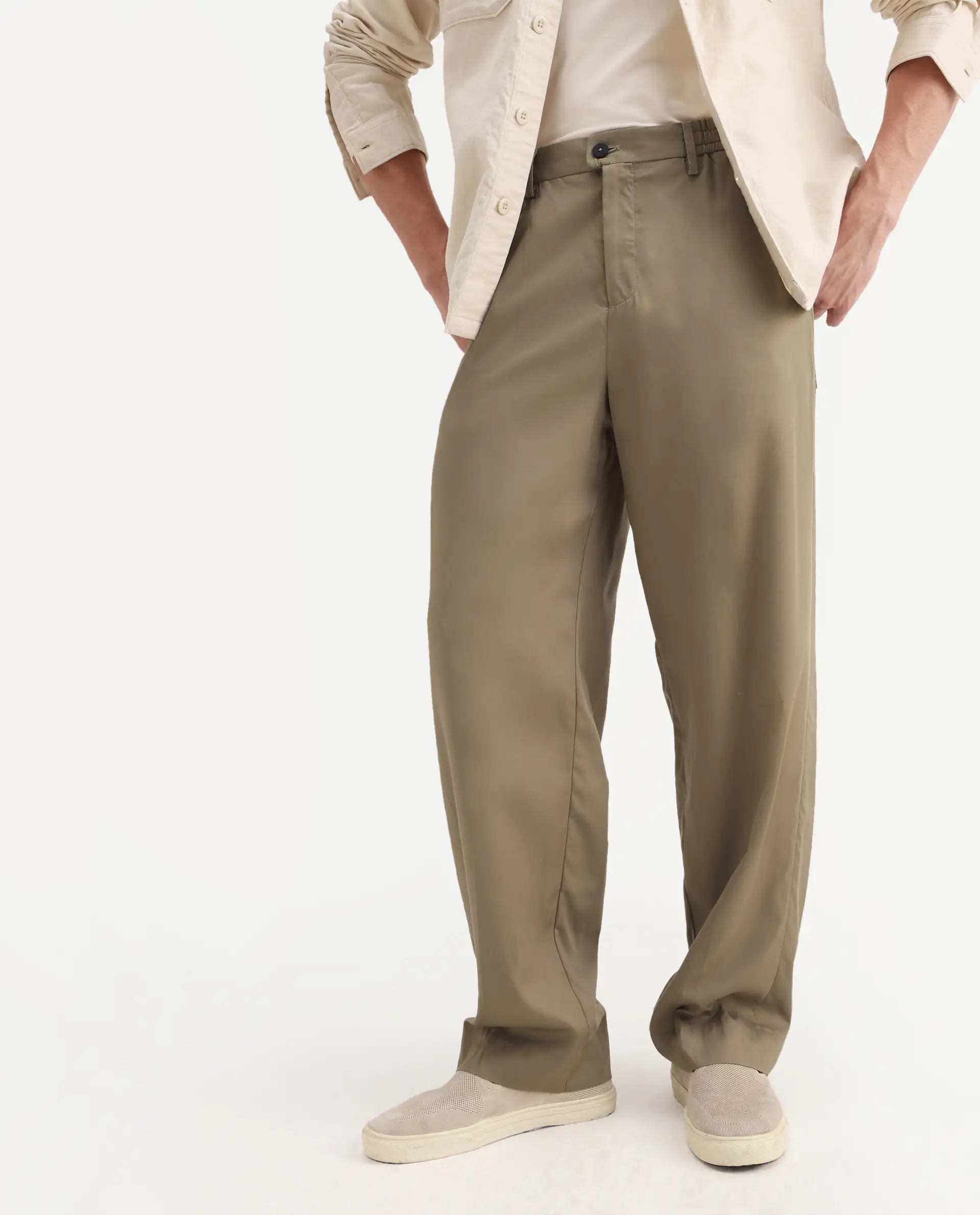 Rare Rabbit Men's Essot Khaki Cotton Blend Plain Baggy Fit Trouser - Image 2