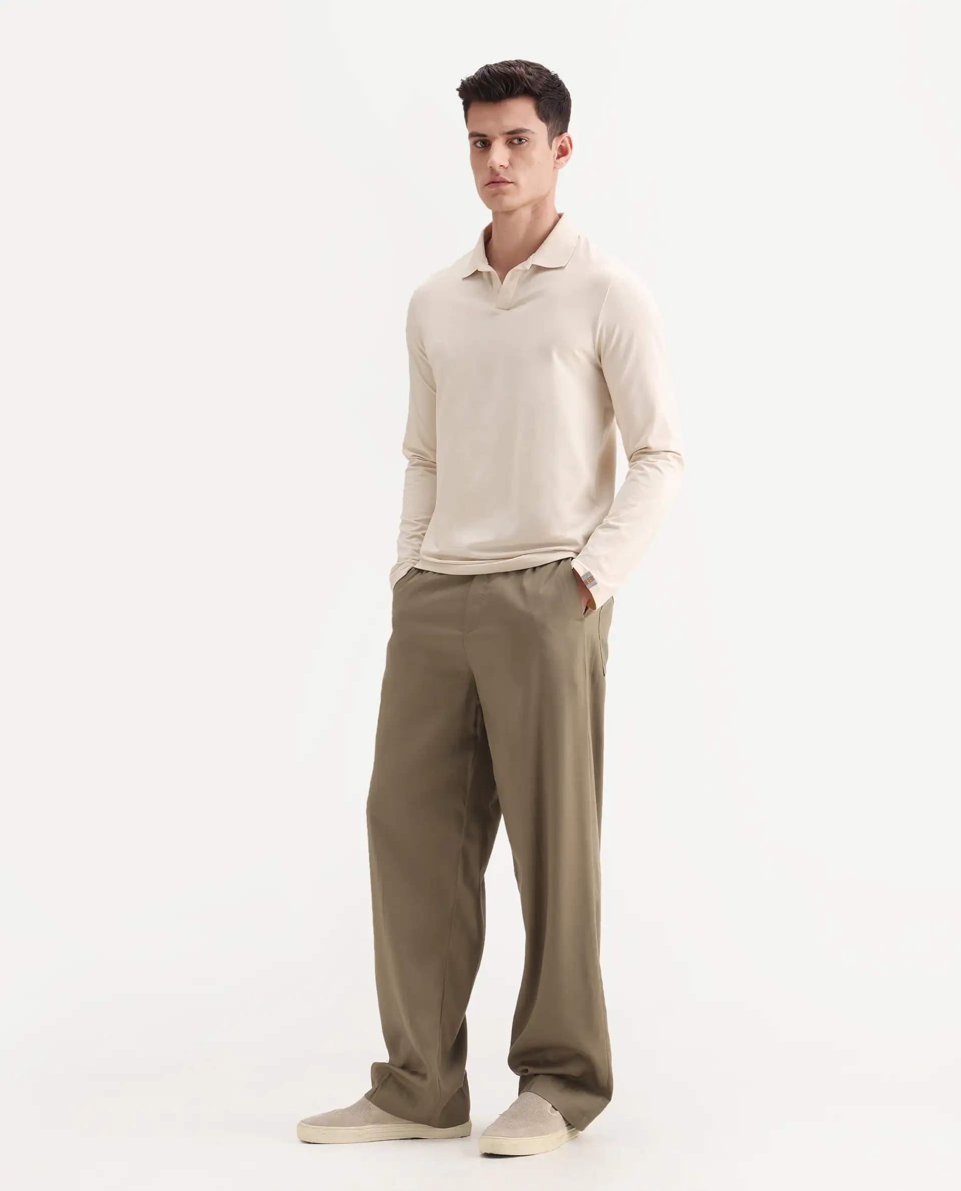 Rare Rabbit Men's Essot Khaki Cotton Blend Plain Baggy Fit Trouser - Image 5
