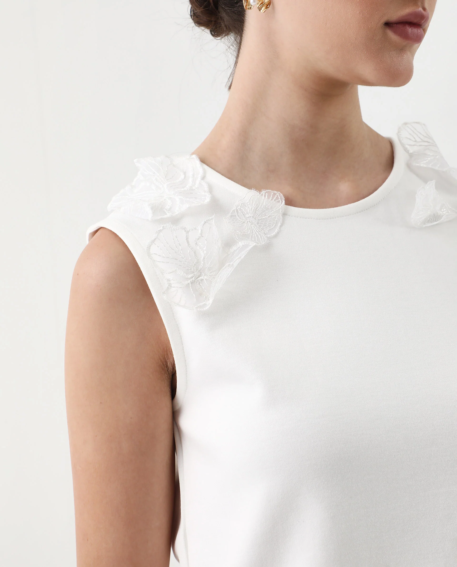 Rareism Women's Janbed Off White Cotton Blend Round Neck Plain Sleeveless Regular Fit T-Shirt - Image 5
