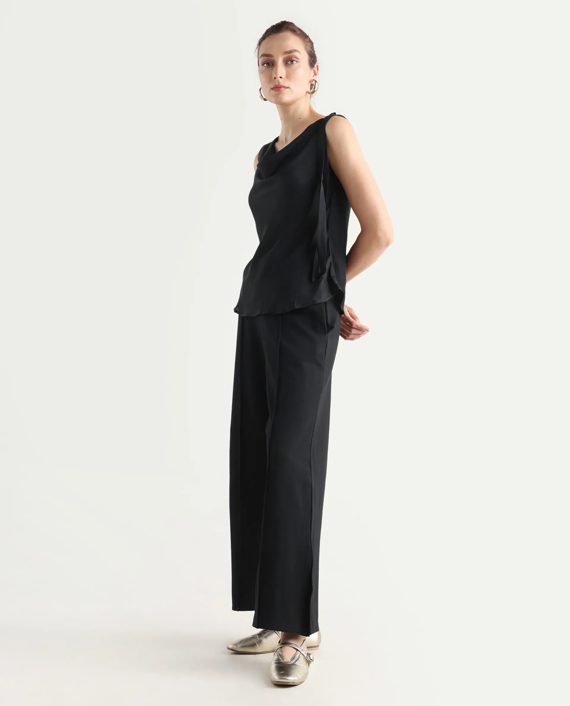 Rareism Women's Jancuri Black Rayon Plain Ankle Length Straight Fit Travel Trouser