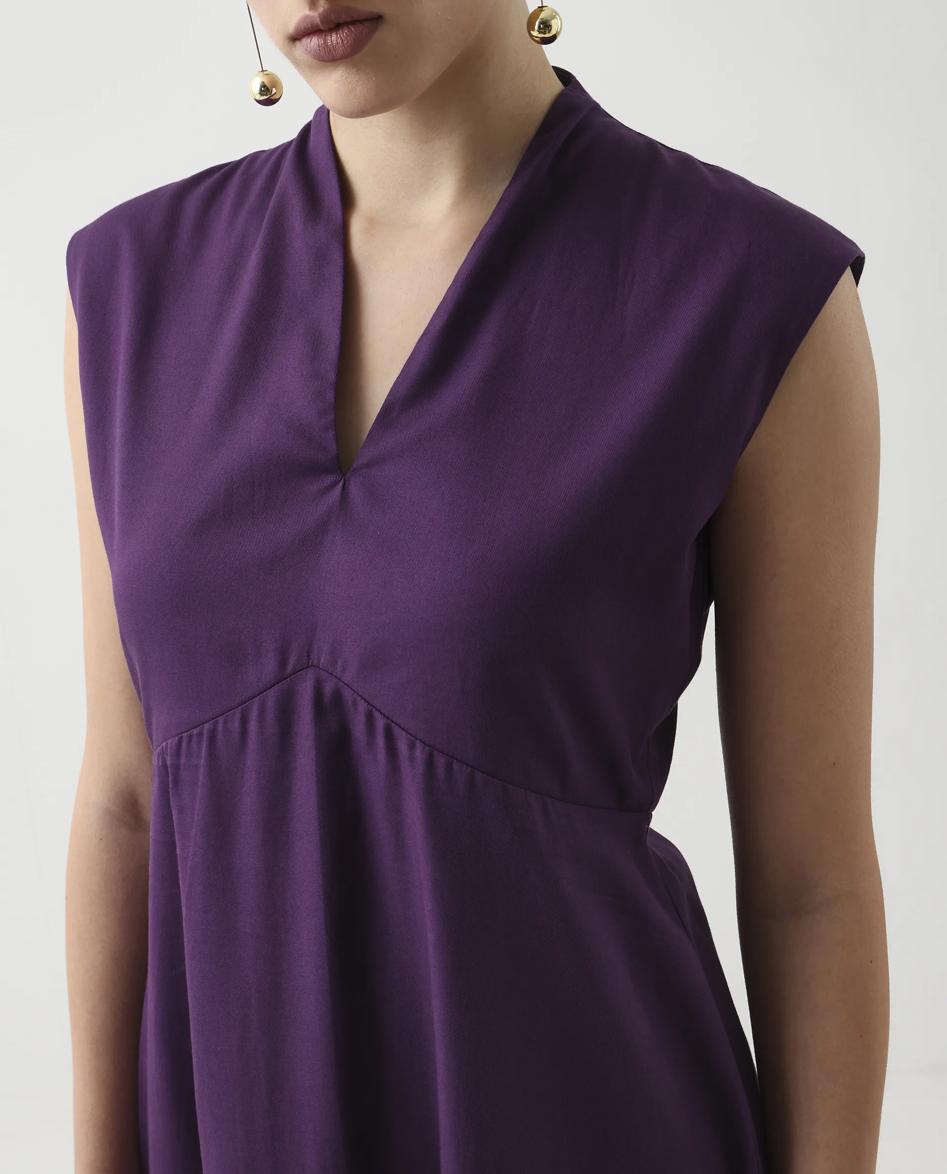 Rareism Women's Jenshi Purple Cotton Blend Sleeveless V-Neck Fit And Flare Fit Plain Dress - Image 3