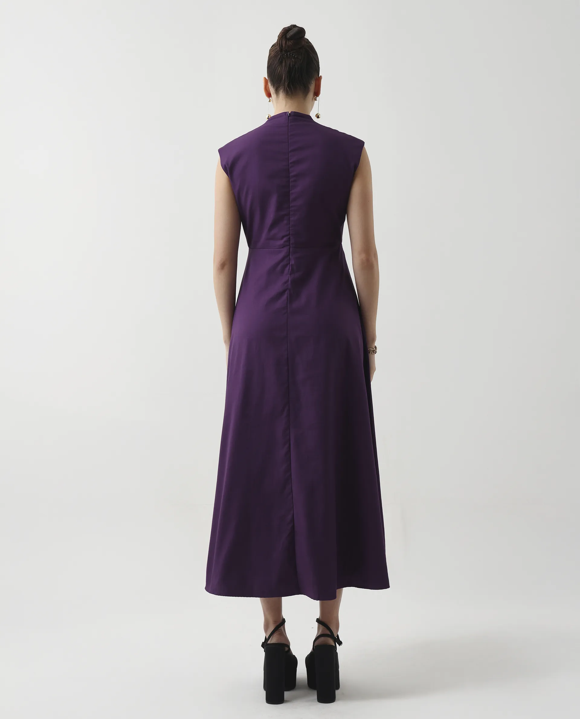 Rareism Women's Jenshi Purple Cotton Blend Sleeveless V-Neck Fit And Flare Fit Plain Dress - Image 7
