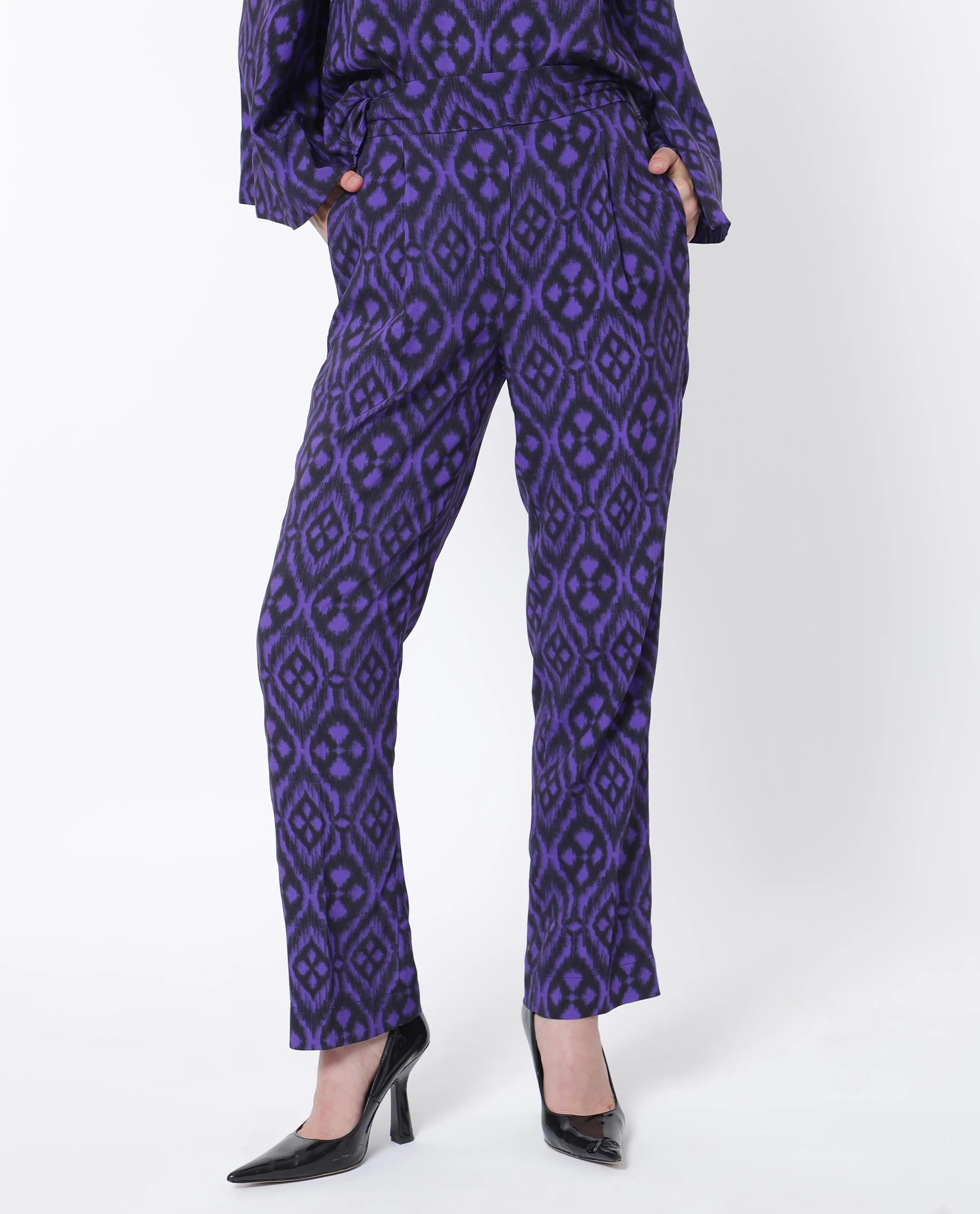 Rareism Women's Kennedy Black Cotton Geometric Print Ankle Length Straight Fit Trouser