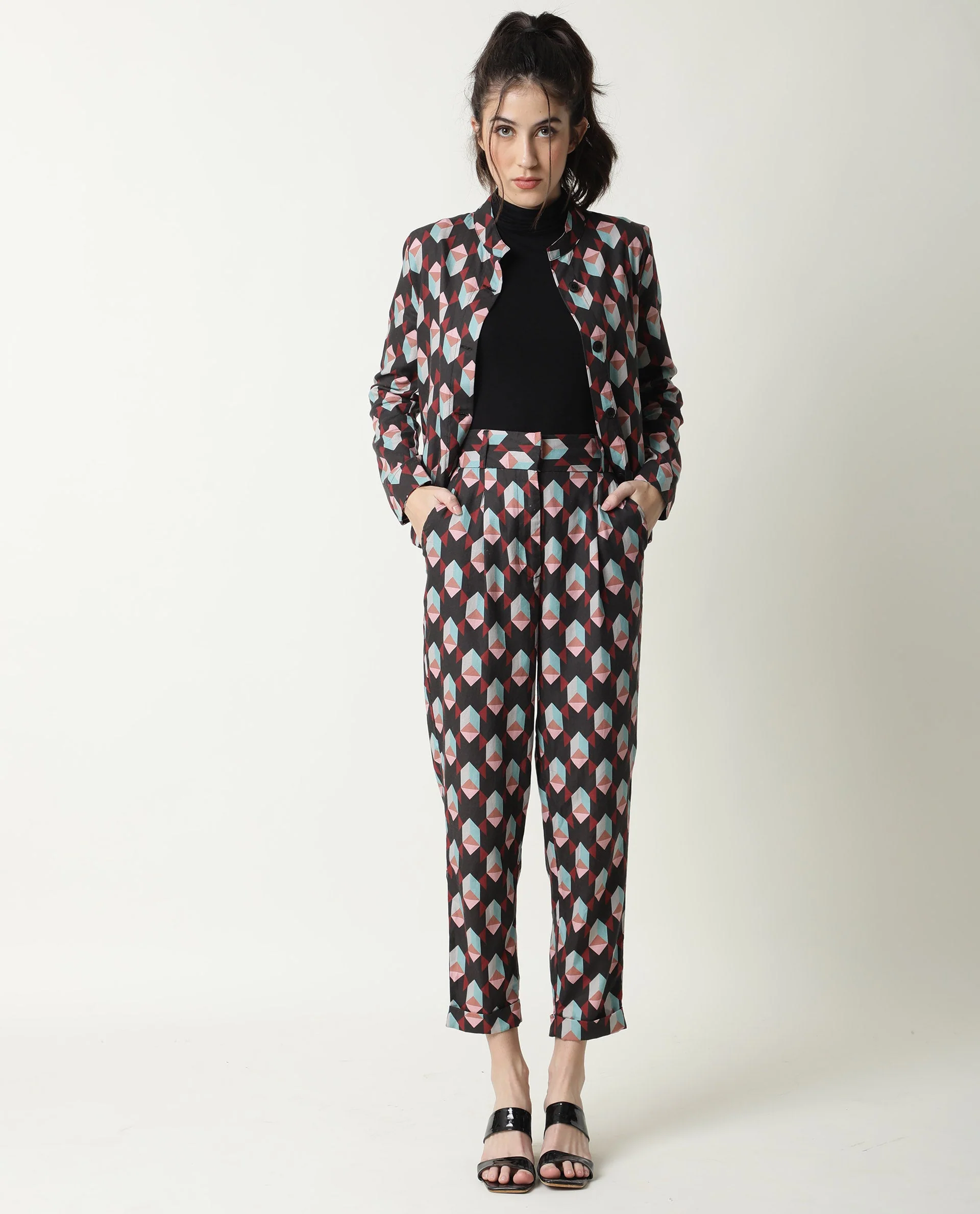 Rareism Women's Knicks Black Cotton Geometric Print Ankle Length Tailored Trouser