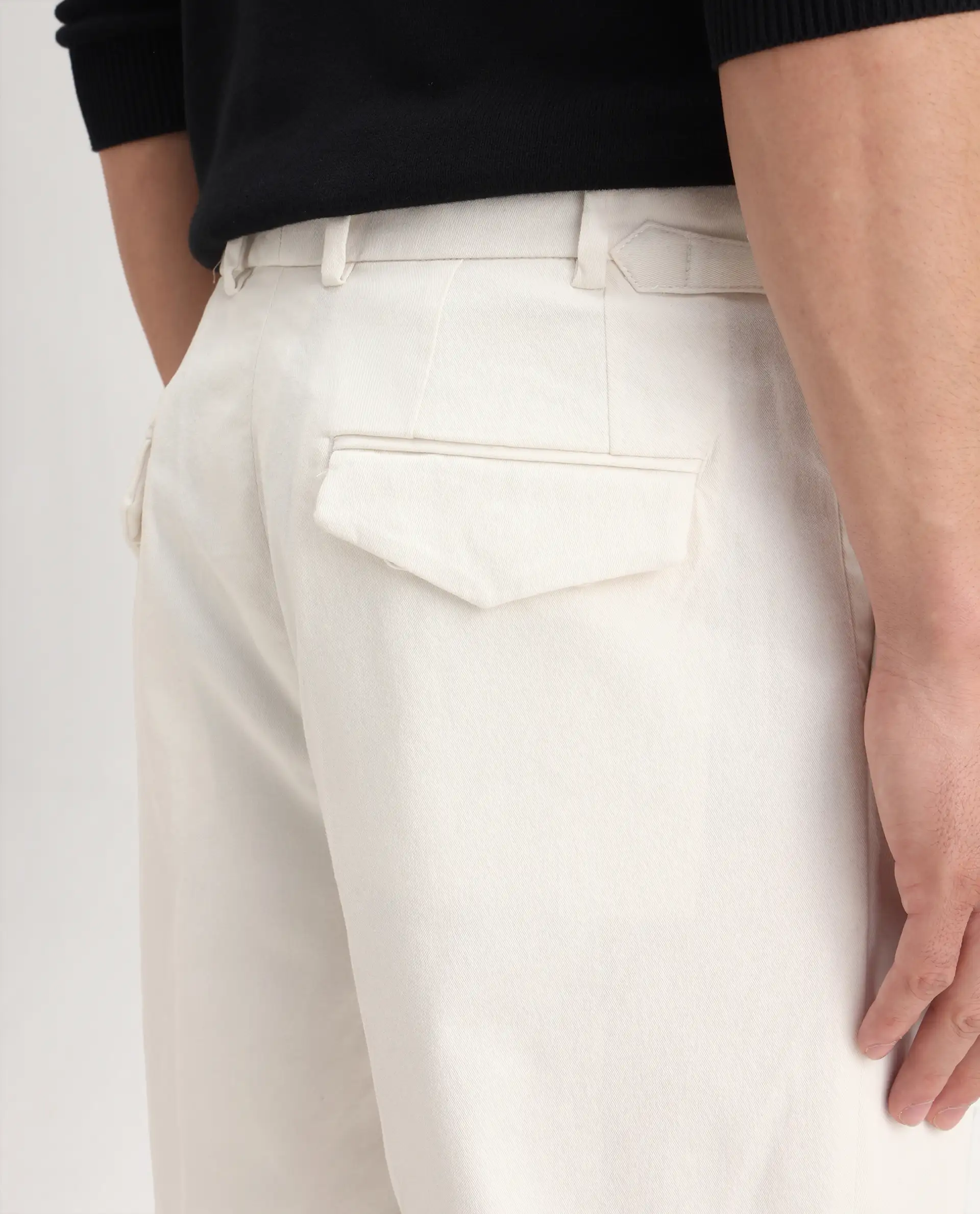Rare Rabbit Men's Leni White Cotton Blend Plain Baggy Fit Trouser - Image 7