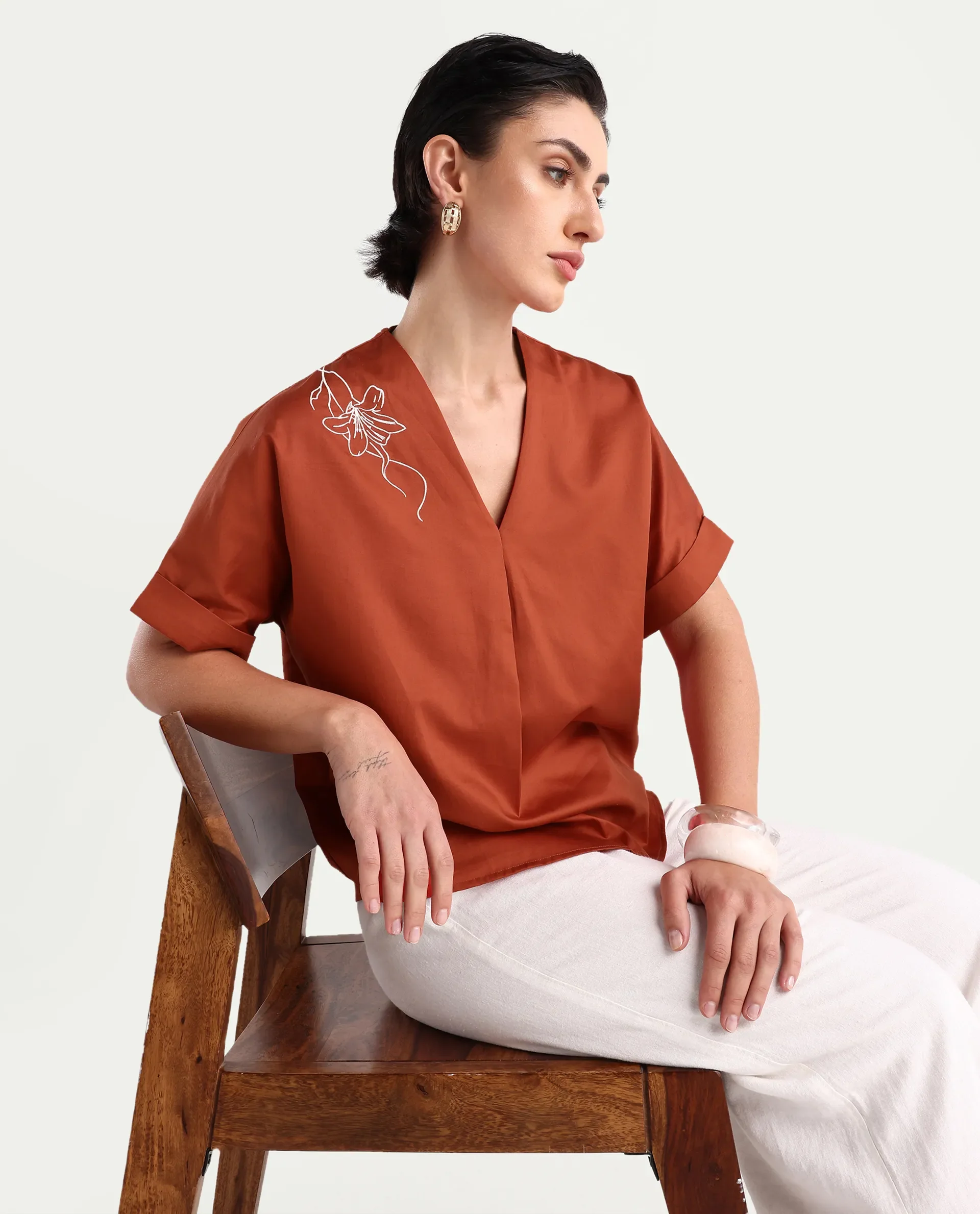 Rareism Women's Mars Rust Cotton V-Neck Boxy Fit Top