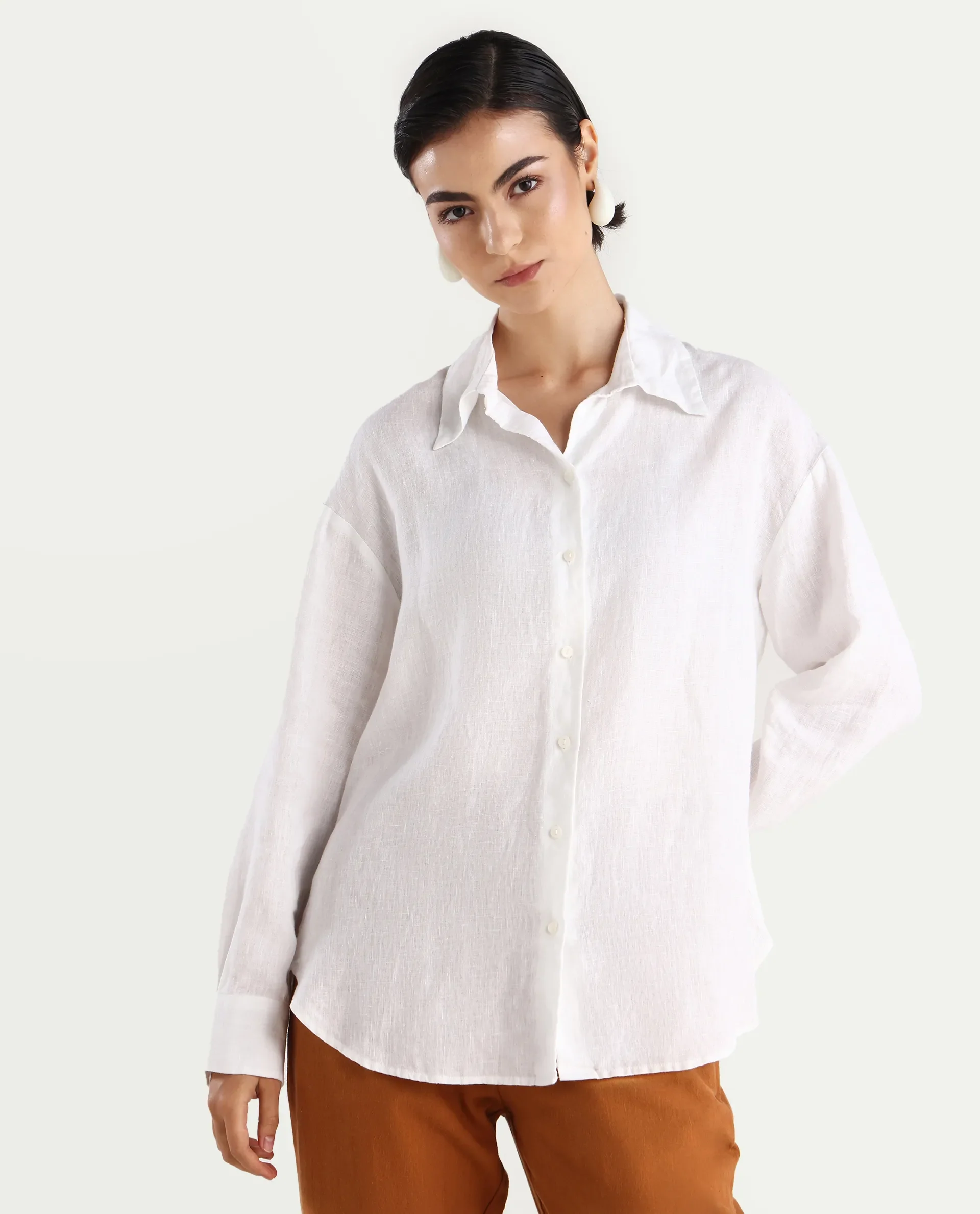 Rareism Women's Nenorat White Linen Spread Collar Boxy Fit Shirt - Image 3