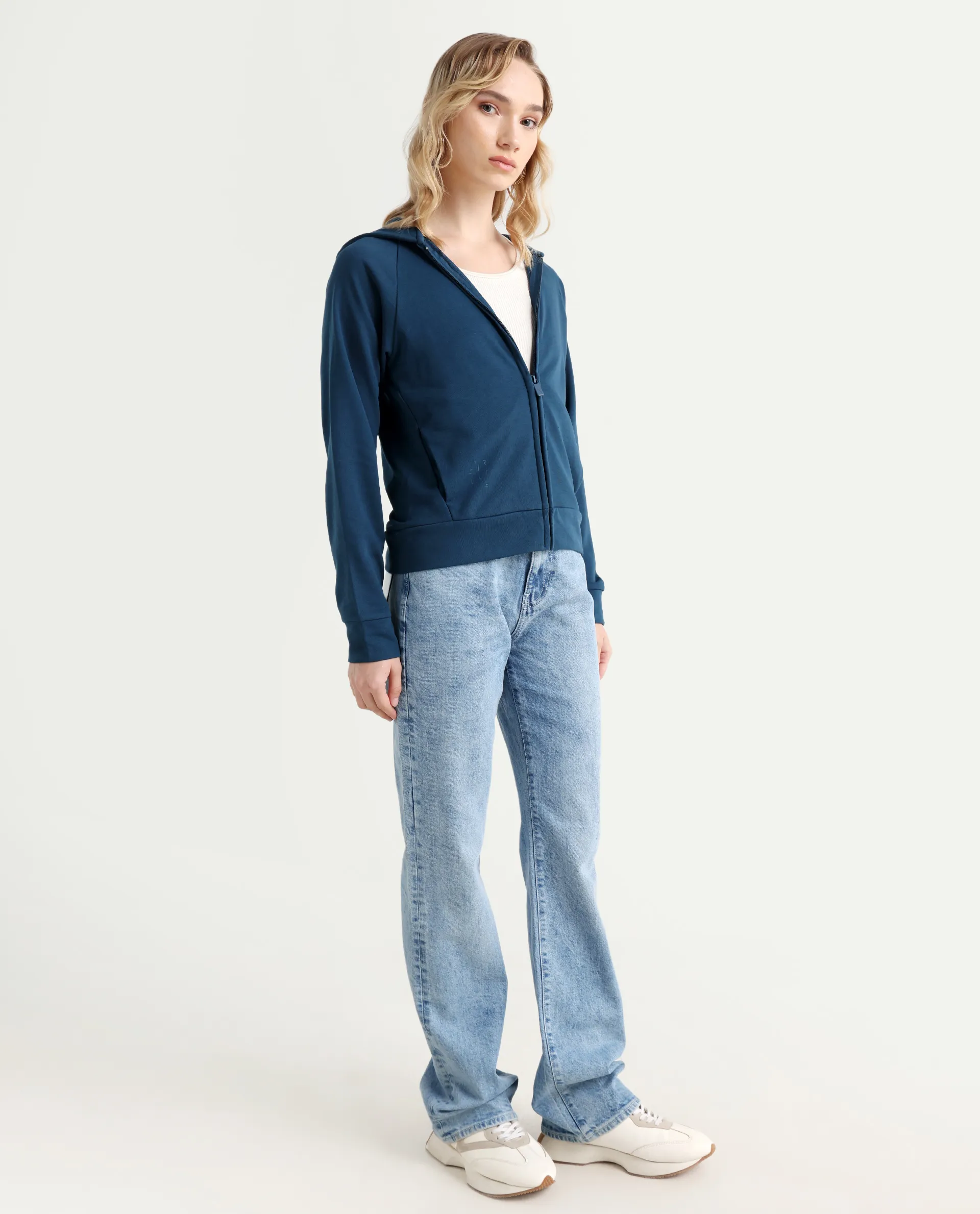 Rareism Women's Osseo Pastel Blue Cotton Blend Plain Ankle Length Smart Straight Fit Jeans - Image 7