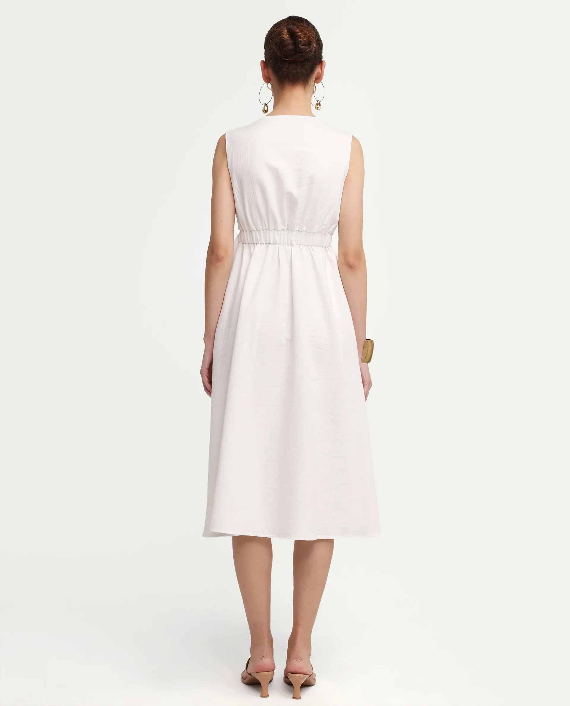 Rareism Women's Rulet Primary Beige Cotton Sleeveless V-Neck A-Line Plain Dress - Image 7