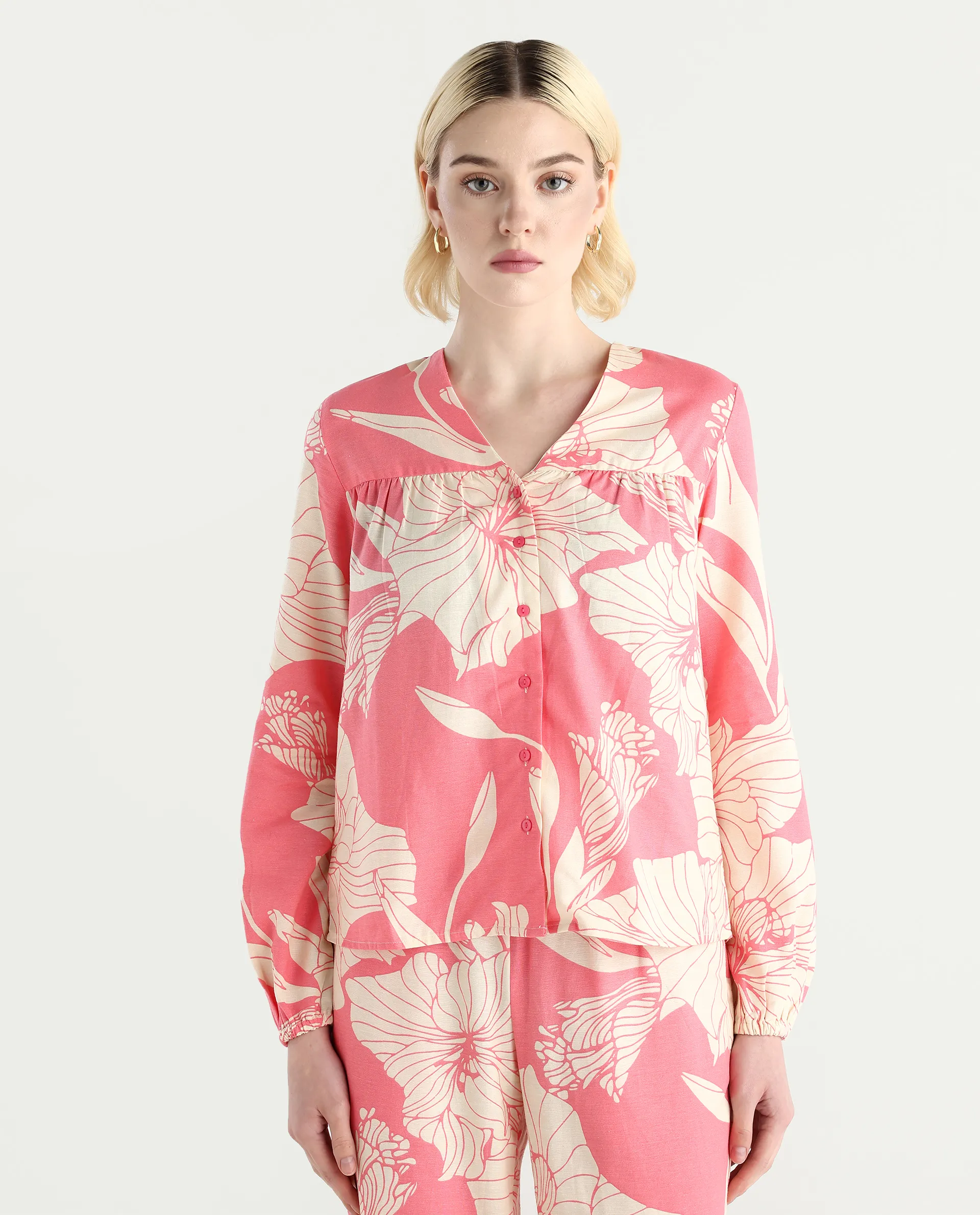 Rareism Women's Somyan T Pink Rayon V-Neck Floral Print Regular Fit Top - Image 3