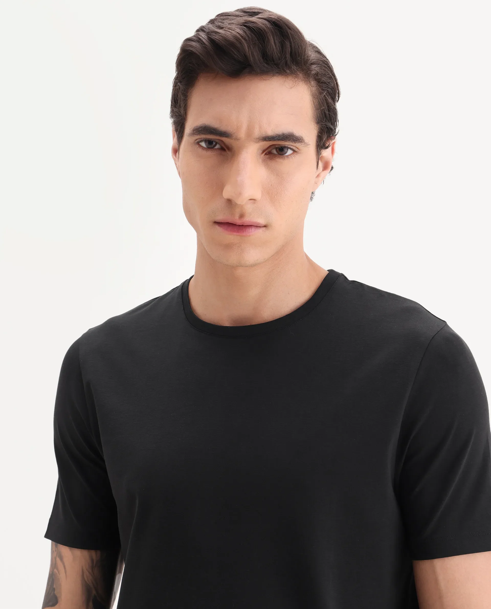 Rare Rabbit Men's Veltra Black Modal Blend Plain Regular Fit Half Sleeve Crew Neck T-Shirt - Image 6