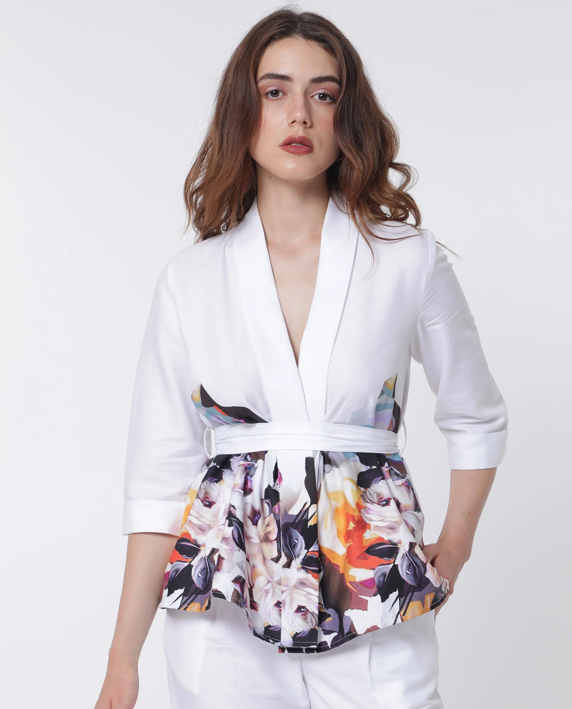 Rareism Women's Wangen White Cotton Collarless Floral Print Relaxed Fit Shrug