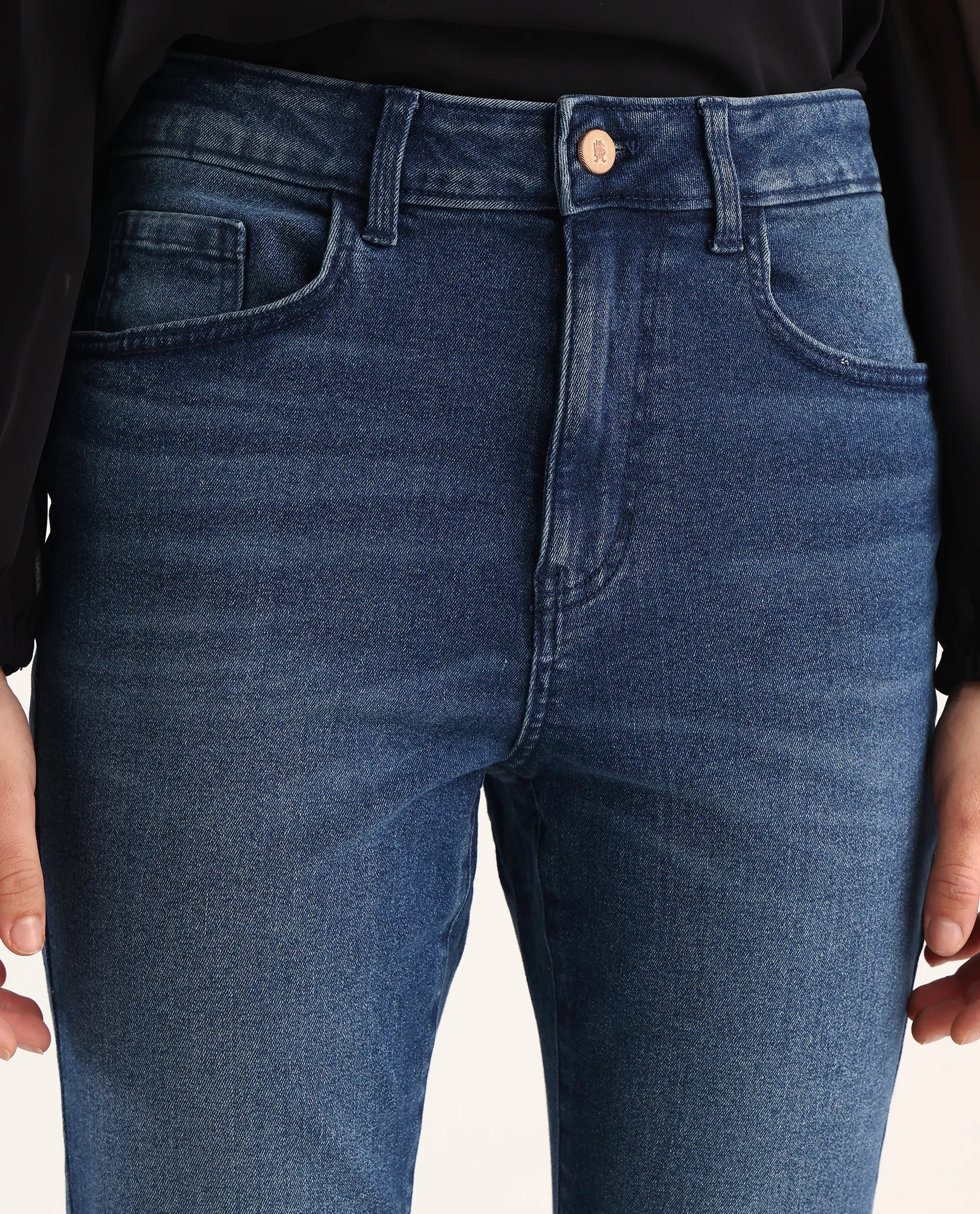 Rareism Women's Zing Blue Cotton Blend Plain Ankle Length Sleek Skinny Fit Jeans - Image 4