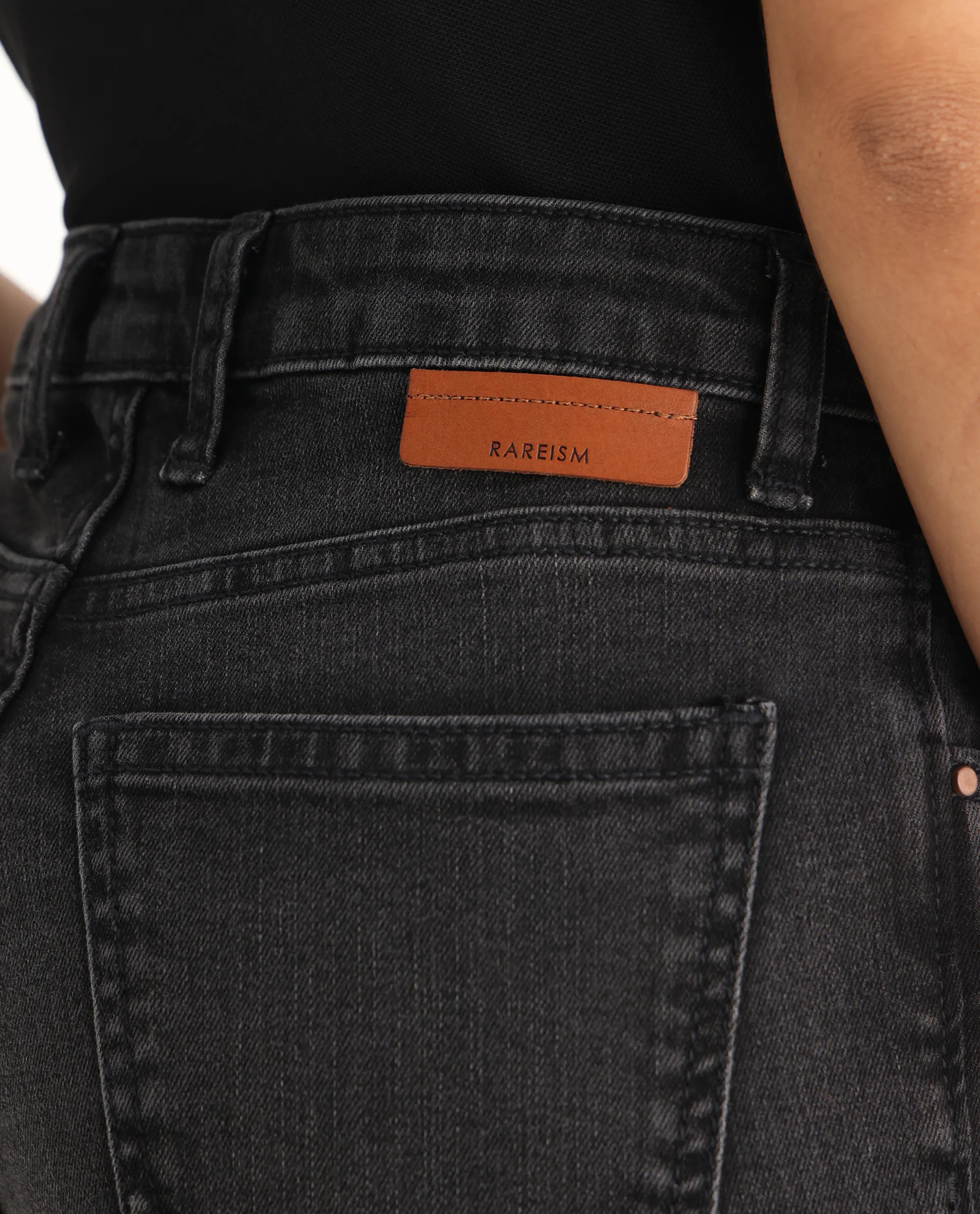 Rareism Women's Zingy Black Cotton Blend Plain Ankle Length Sleek Skinny Fit Jeans - Image 9
